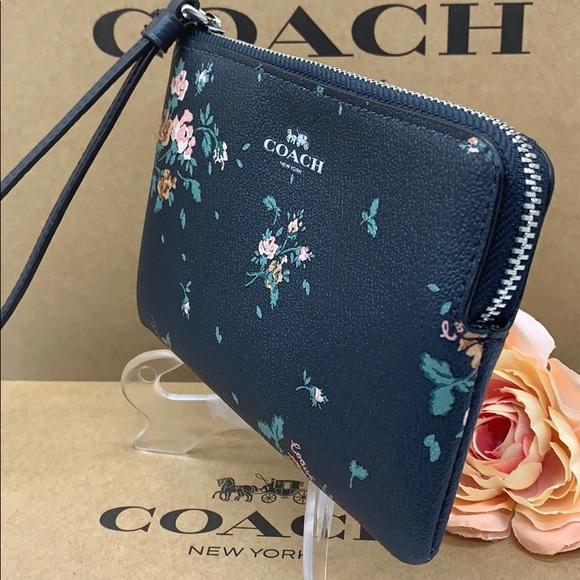 COACH COACH Corner Zip Wristlet with rose bouquet - Picture 4 of 14